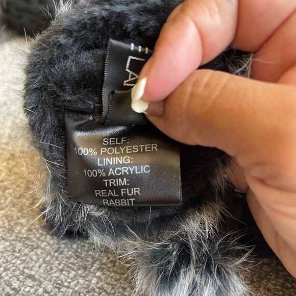 Adrienne Landau Pom Pom Beanie and Gloves - Picture 6 of 6